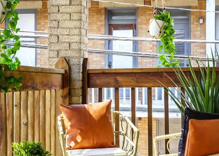 Bamboo By Jungle House Near Convention Center Osu & Nationwide Arena Walk To High Street Downtown & Short North 5 800 Reviews Private Parking Сasa de vacaciones Columbus