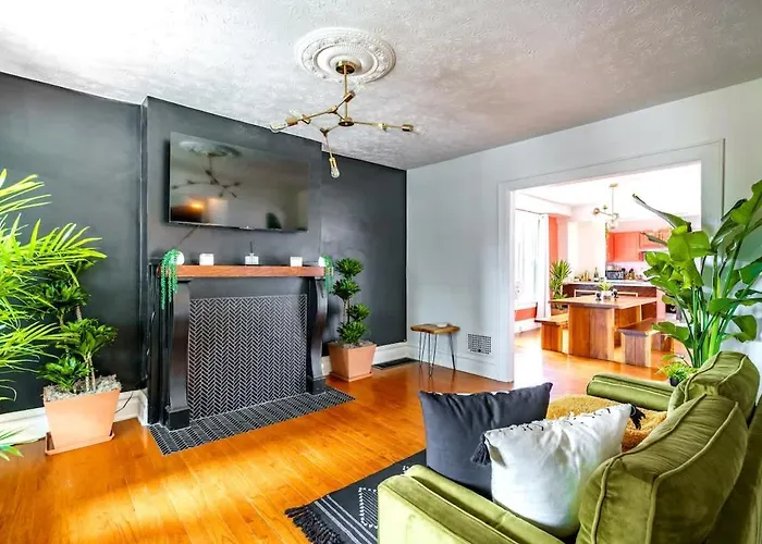 Bamboo By Jungle House Near Convention Center Osu & Nationwide Arena Walk To High Street Downtown & Short North 5 800 Reviews Private Parking