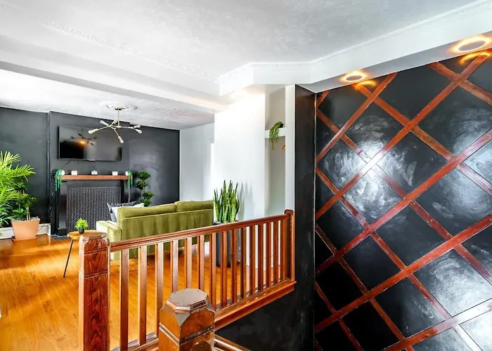 Bamboo By Jungle House Near Convention Center Osu & Nationwide Arena Walk To High Street Downtown & Short North 5 800 Reviews Private Parking Сasa de vacaciones *