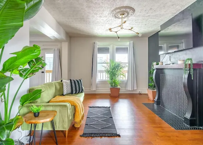 Bamboo By Jungle House Near Convention Center Osu & Nationwide Arena Walk To High Street Downtown & Short North 5 800 Reviews Private Parking