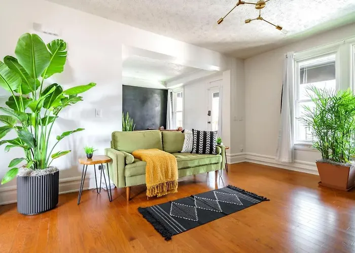 Сasa de vacaciones Bamboo By Jungle House Near Convention Center Osu & Nationwide Arena Walk To High Street Downtown & Short North 5 800 Reviews Private Parking Columbus