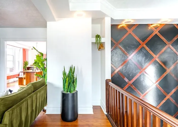 Bamboo By Jungle House Near Convention Center Osu & Nationwide Arena Walk To High Street Downtown & Short North 5 800 Reviews Private Parking