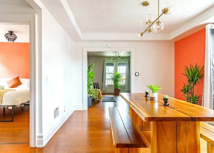 Bamboo By Jungle House Near Convention Center Osu & Nationwide Arena Walk To High Street Downtown & Short North 5 800 Reviews Private Parking