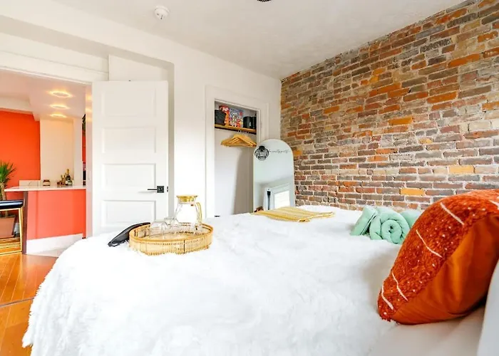 Bamboo By Jungle House Near Convention Center Osu & Nationwide Arena Walk To High Street Downtown & Short North 5 800 Reviews Private Parking Сasa de vacaciones *