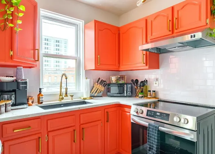 Сasa de vacaciones Bamboo By Jungle House Near Convention Center Osu & Nationwide Arena Walk To High Street Downtown & Short North 5 800 Reviews Private Parking