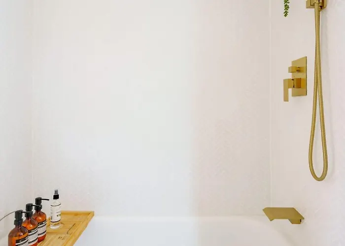 Bamboo By Jungle House Near Convention Center Osu & Nationwide Arena Walk To High Street Downtown & Short North 5 800 Reviews Private Parking Сasa de vacaciones